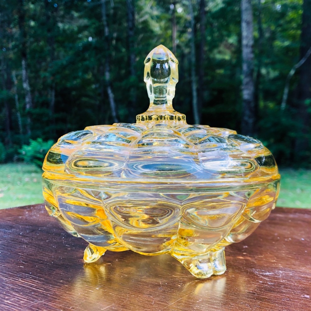 Vintage Yellow Glass Trinket Dish🌼